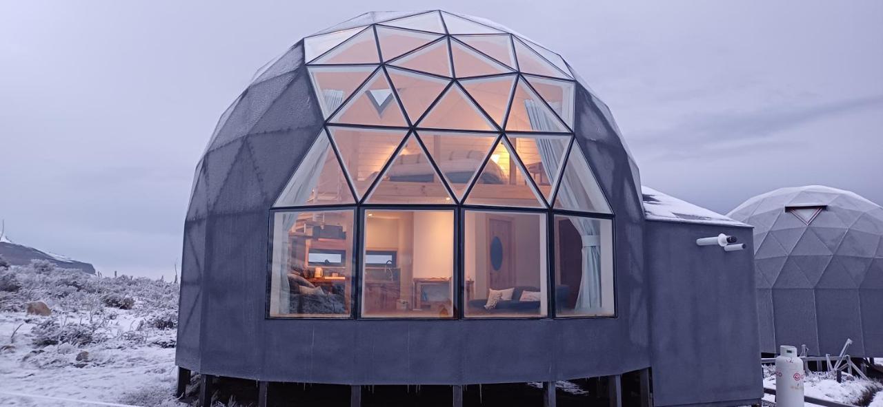 Dome With Stunning Glacier & Mountain Views Пуерто Наталес Екстериор снимка